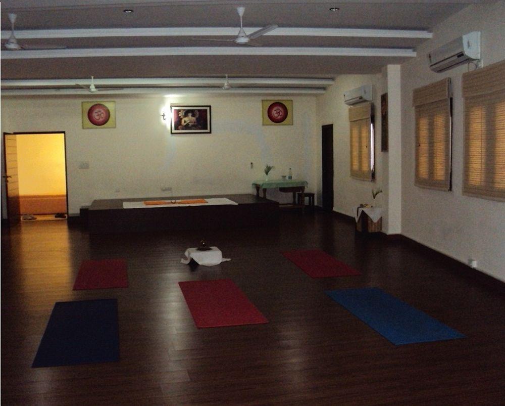 Отель Naturoville Ayurvedic And Yoga Retreat Ришикеш Экстерьер фото